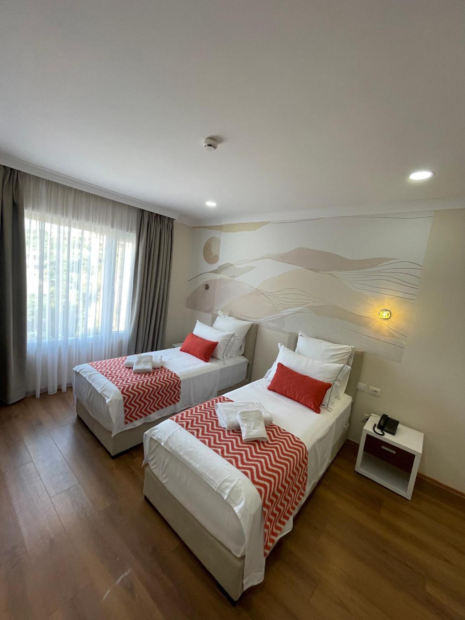 Hotel Britania Vlorë 部屋 写真