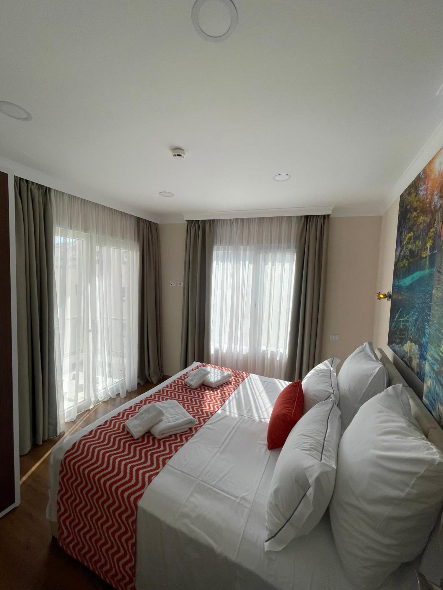 Hotel Britania Vlorë 部屋 写真