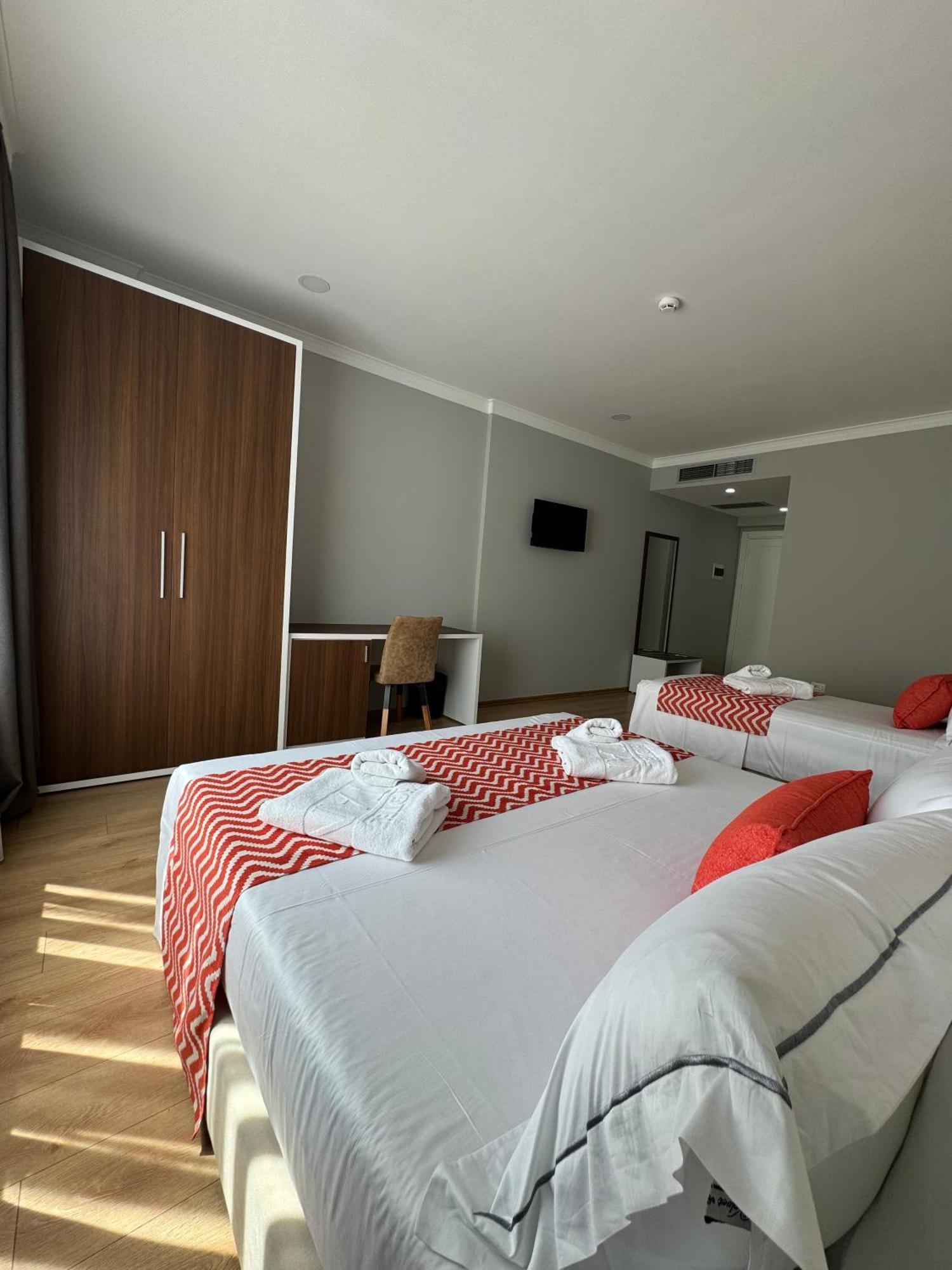Hotel Britania Vlorë 部屋 写真