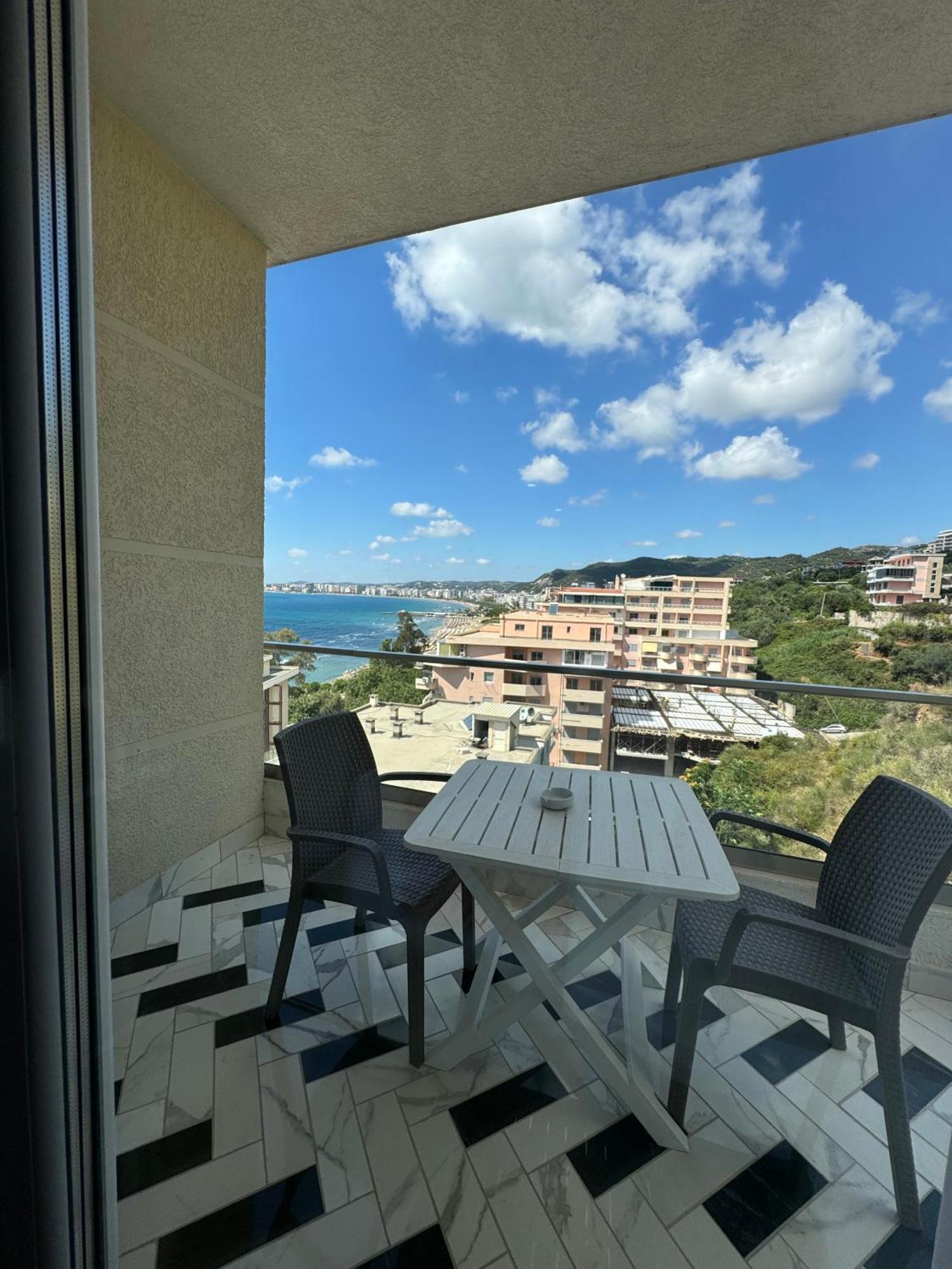 Hotel Britania Vlorë エクステリア 写真