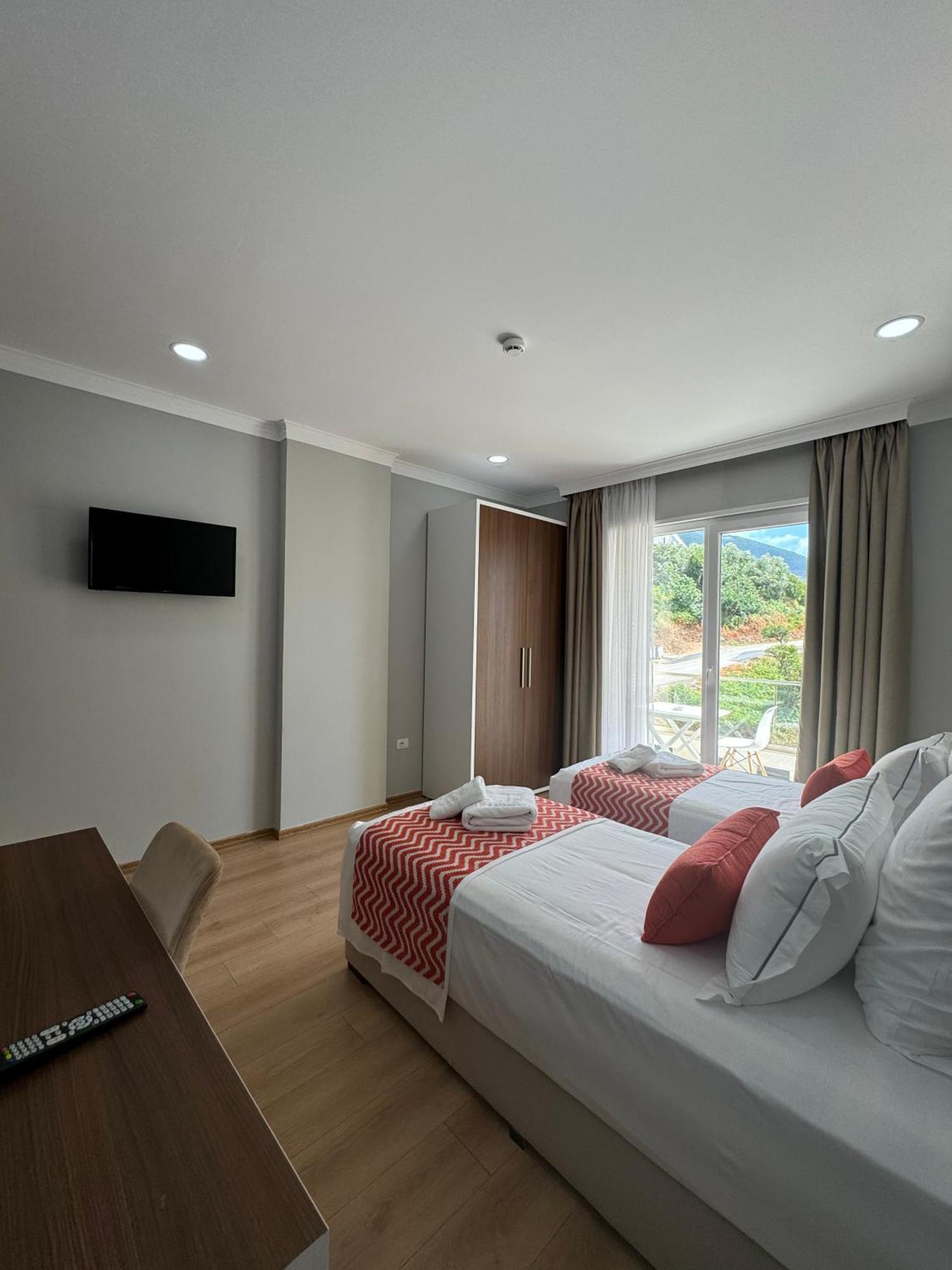 Hotel Britania Vlorë 部屋 写真