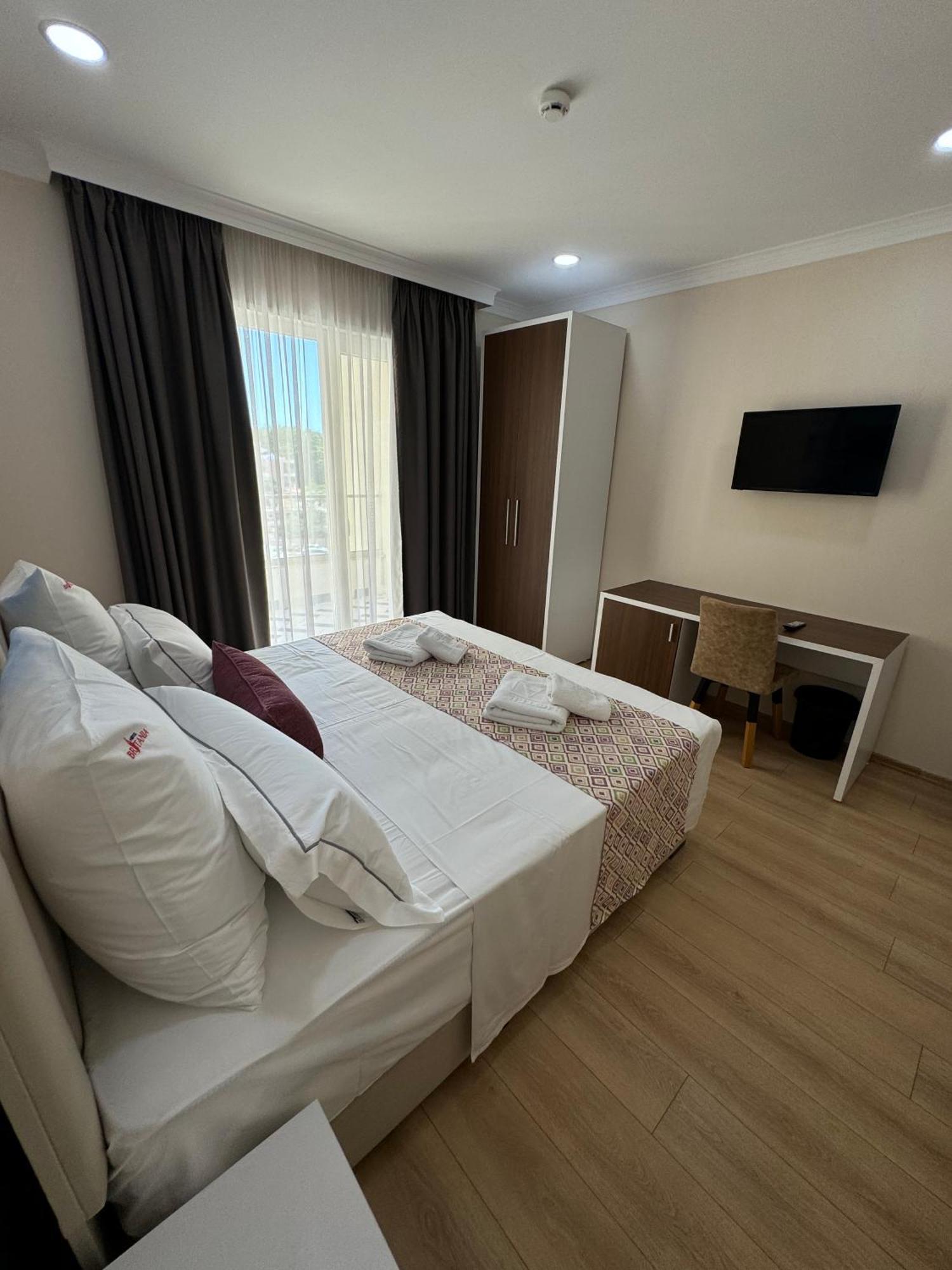 Hotel Britania Vlorë 部屋 写真