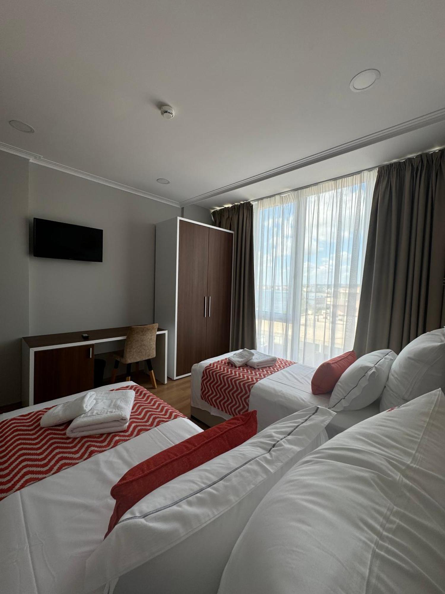 Hotel Britania Vlorë 部屋 写真