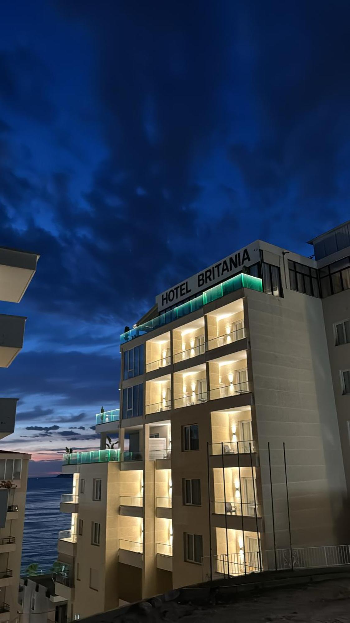 Hotel Britania Vlorë エクステリア 写真